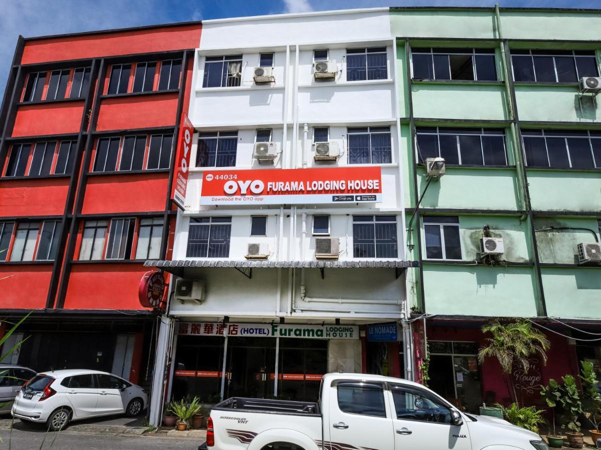 Oyo 44034 Furama Lodging House Кучинг Экстерьер фото
